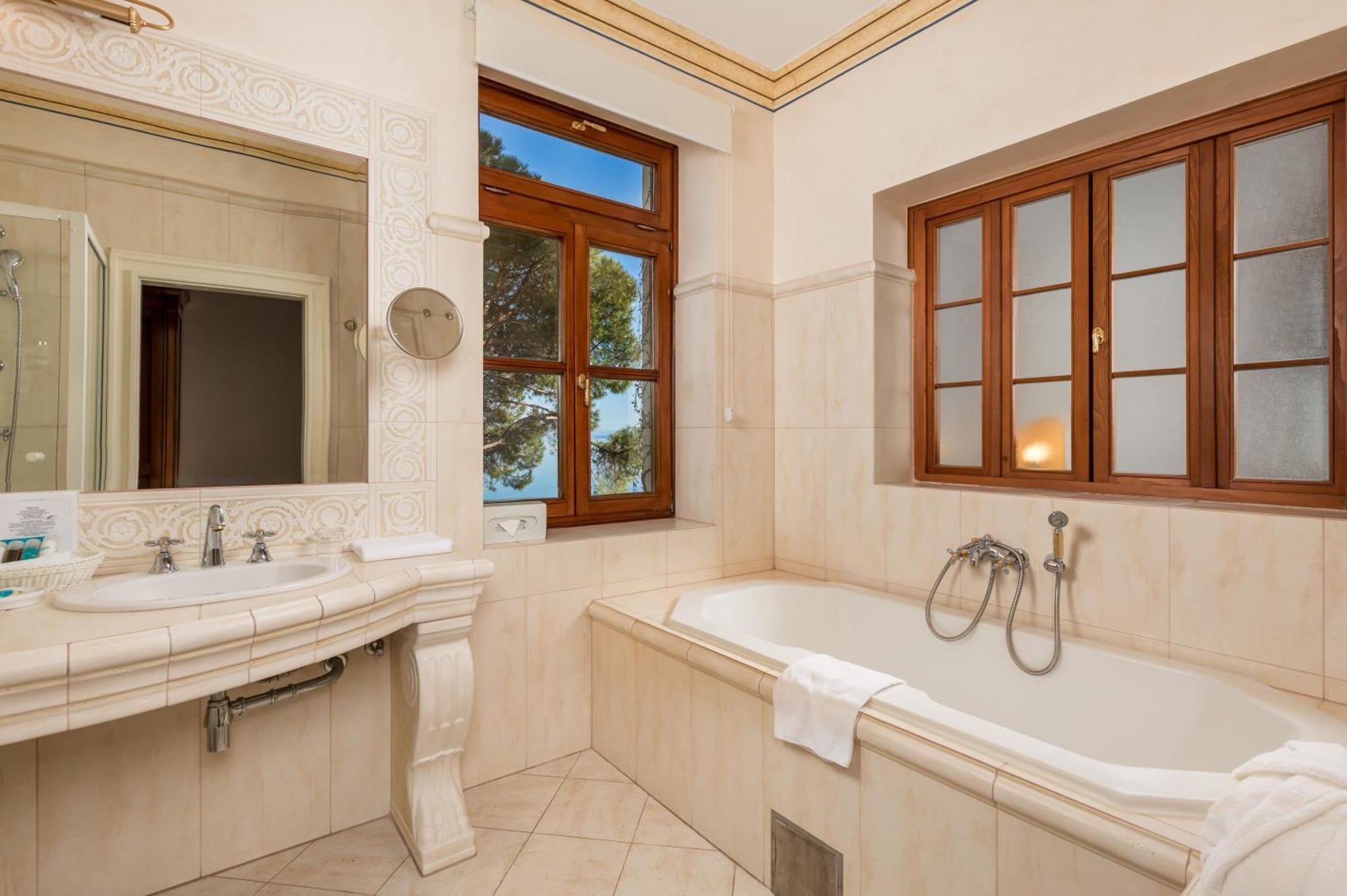 Hotel Miramar Οπατία Εξωτερικό φωτογραφία